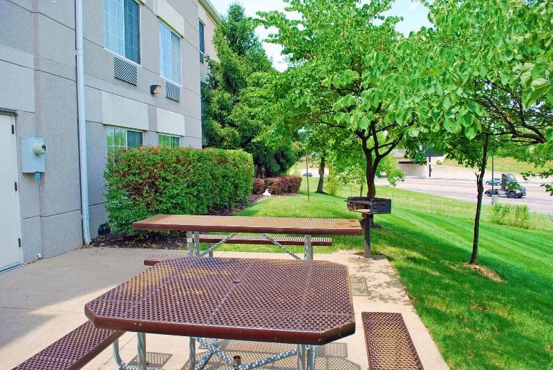 Extended Stay America St. Louis Airport Central 5