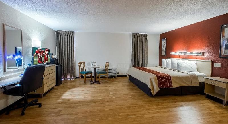 Red Roof Inn & Suites Brunswick I-95 2