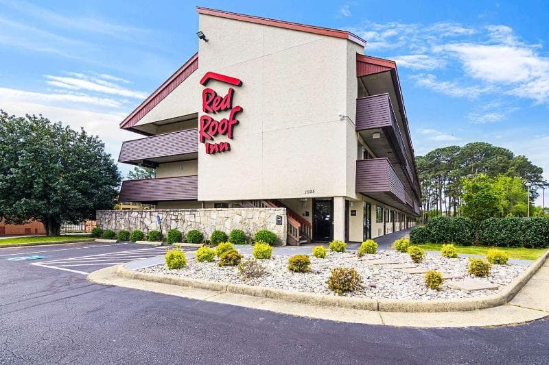 Red Roof Inn Hampton Coliseum & Convention Center 3