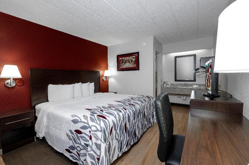 Red Roof Inn Bloomington photo 1