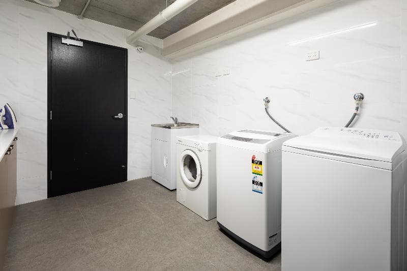 Ascot Budget Inn & Residences 5
