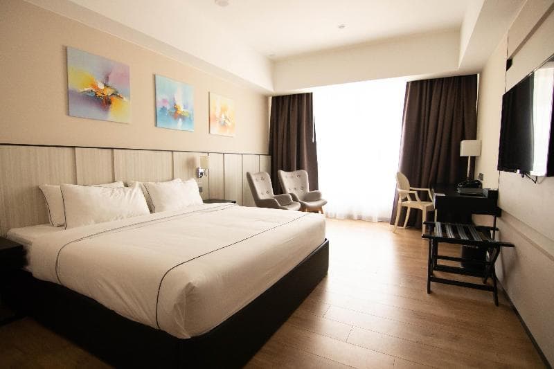 Higher Hotel main