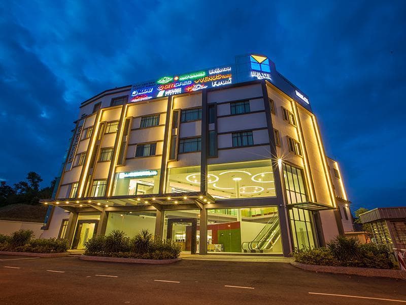 Bzz Hotel 5