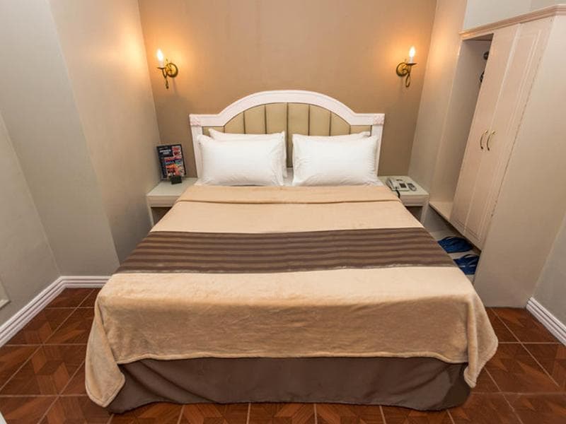 Urban Travellers Hotel 2