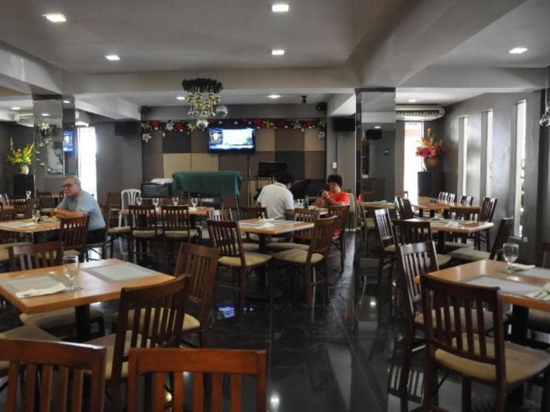 Elegant Circle Inn 5