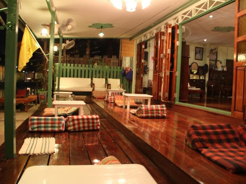 Baanrak Amphawa Homestay main