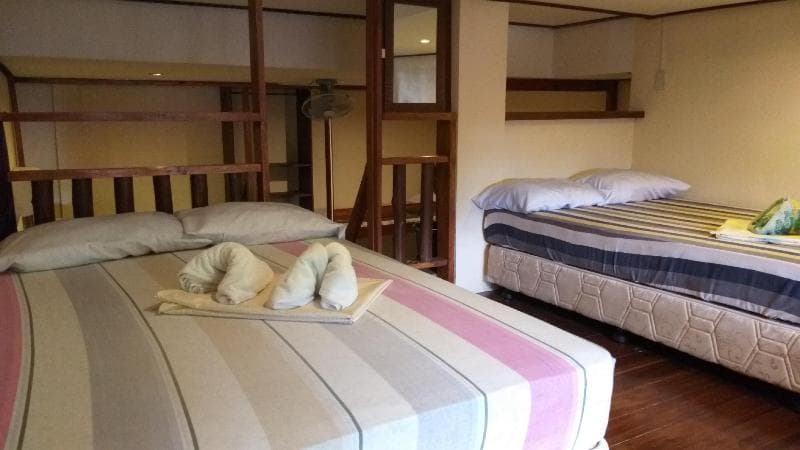 Novies Tourist Inn main