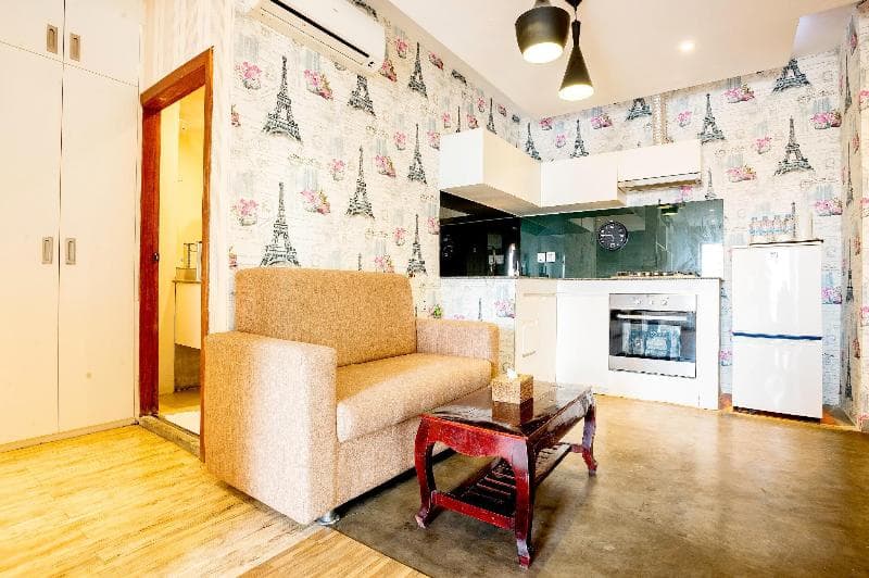 White Residence Hotel & Apartment 4