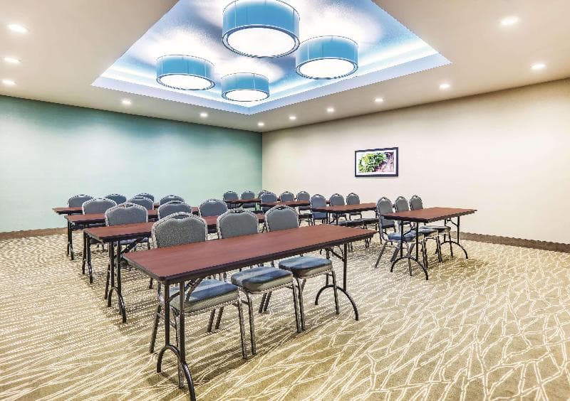 La Quinta Inn & Suites Dallas Plano The Colony photo 1