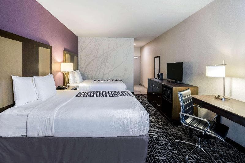 La Quinta Inn & Suites by Wyndham Houston Cypress 5