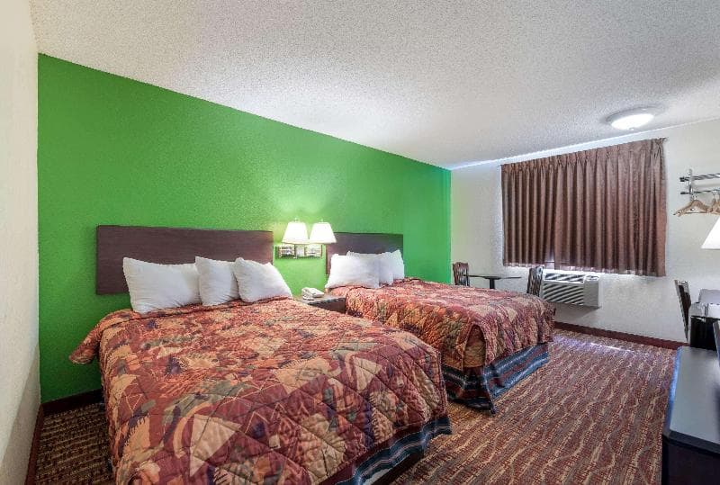 Rodeway Inn photo 1