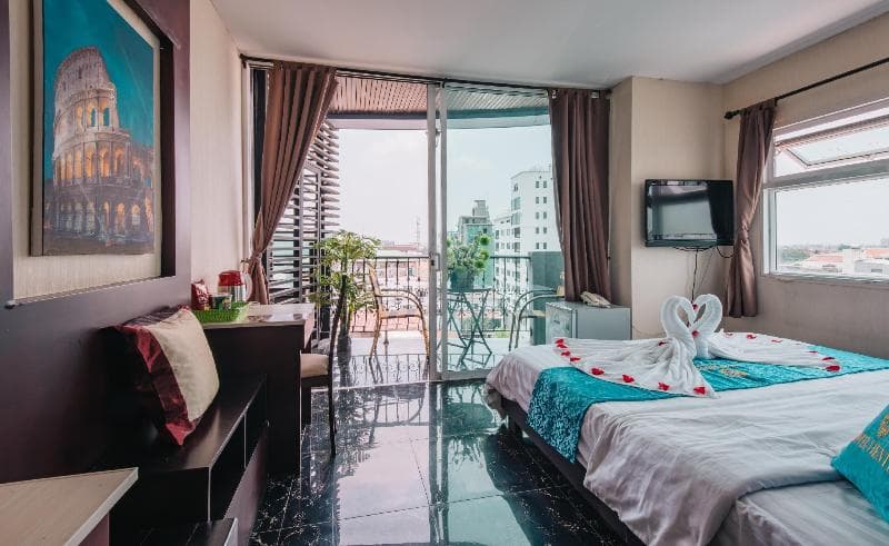 V Hotel photo 1