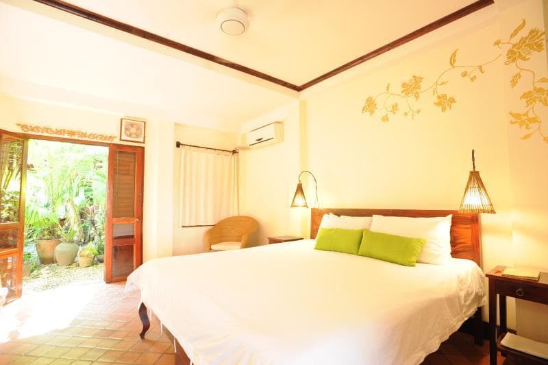 Lotus Villa Hotel 4