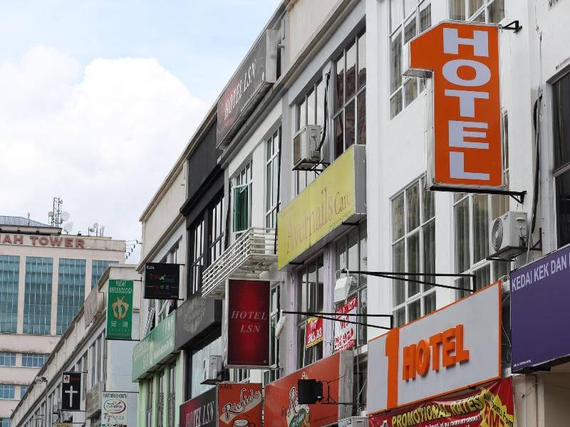 1 Hotel Taman Connaught 3