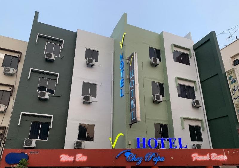 V Hotel 5