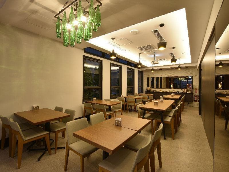 Travel Art Inn main