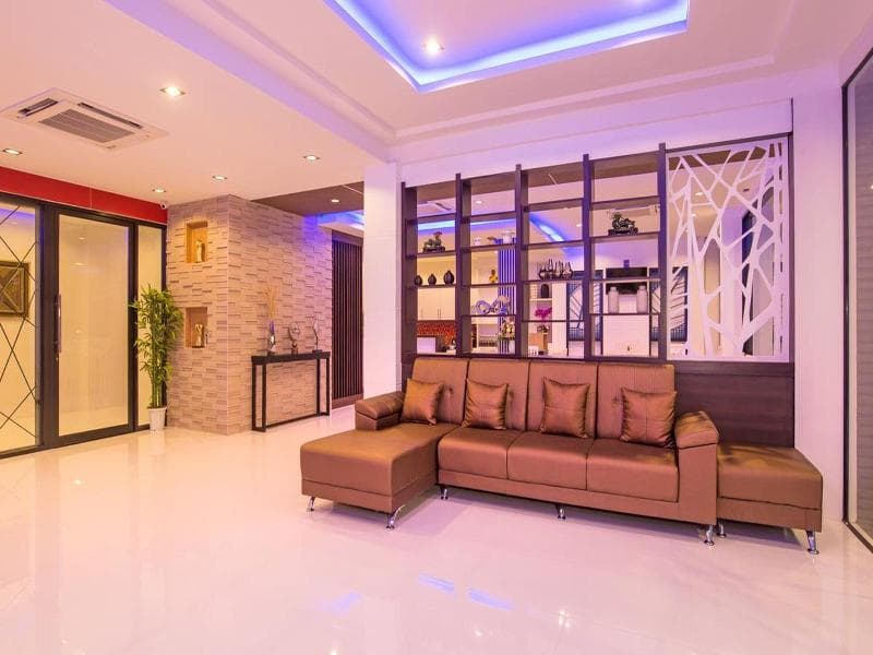 The Nice Hotel 4
