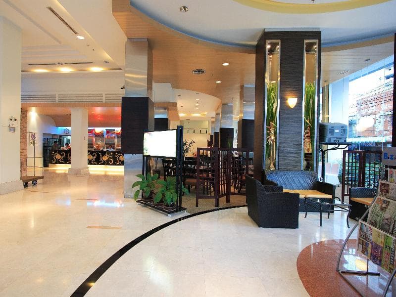 Golden Crown Grand Hotel 3