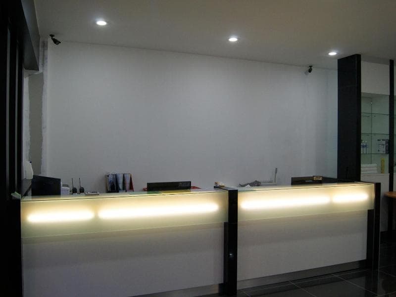 One Point Hotel main