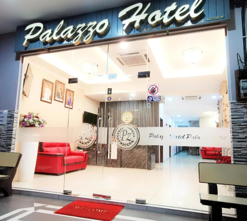 Palazzo Hotel 3