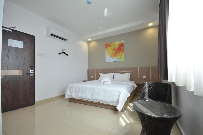 Ast Hotel main