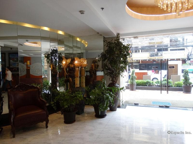 Silver Oaks Suite Hotel 3