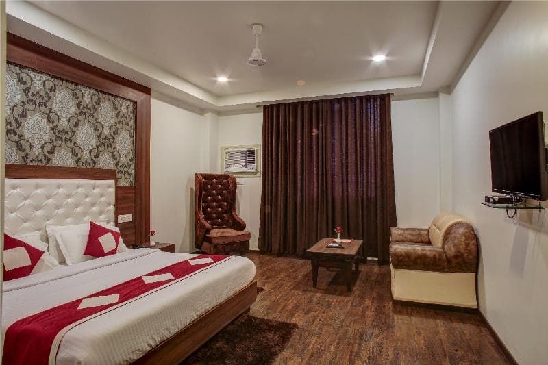 Hotel The Royal Krishna photo 1