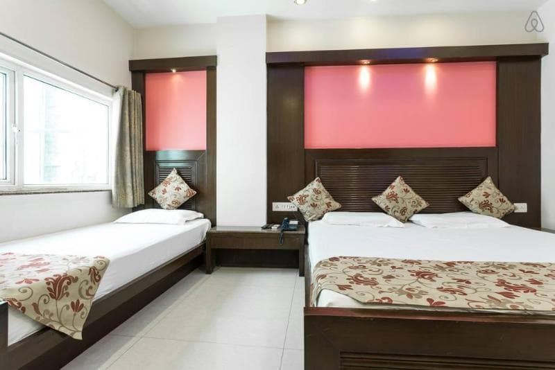 Amax Inn main