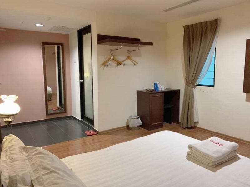 906 Riverside Hotel Malacca 5