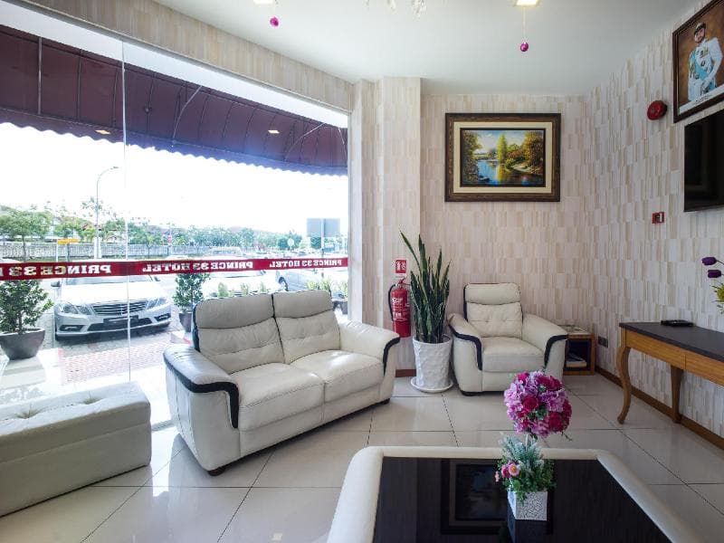 Prince 33 Hotel photo 1