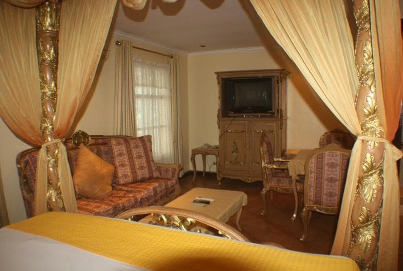 Swiss Chalet 2