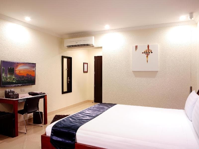 Queens Hotel Angeles City (Adults Only) 5