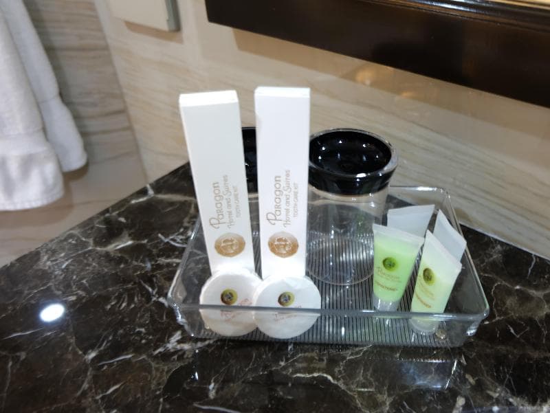 Paragon Hotel & Suites photo 1