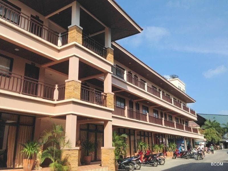 Panupong Hotel 3