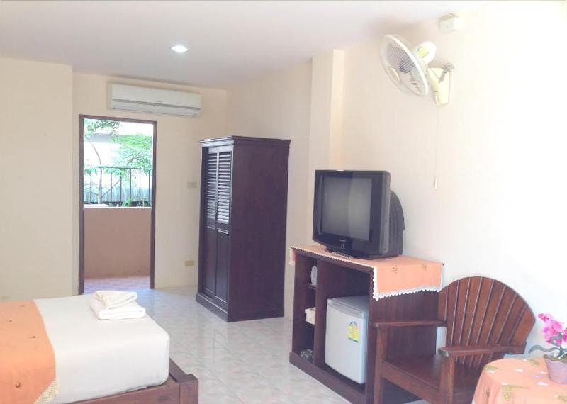 Panupong Hotel 5