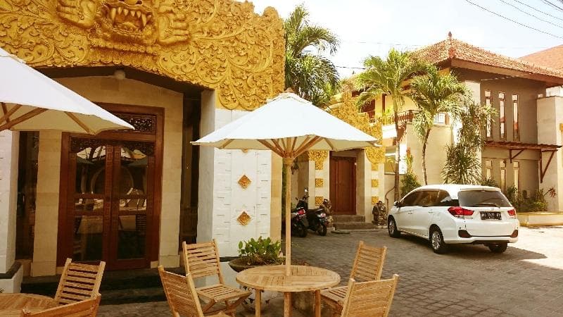 Hana Kuta Beach Hotel 3
