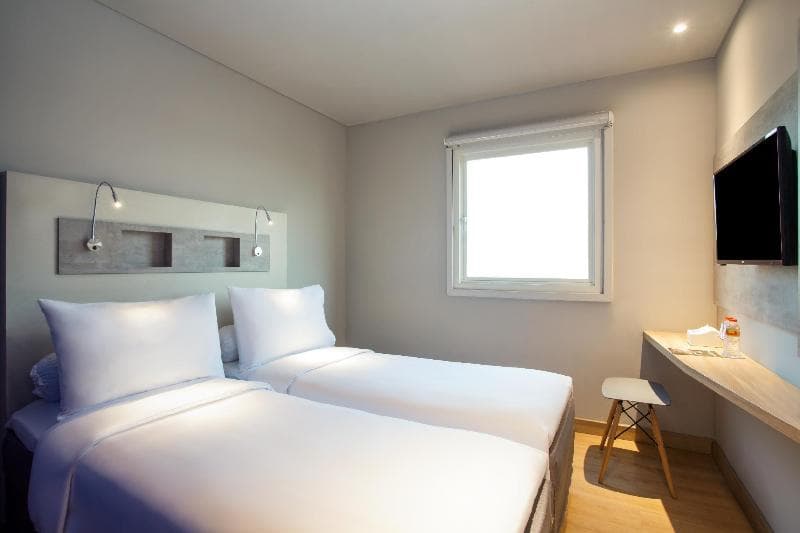 Ibis Budget Surabaya Diponegoro photo 1