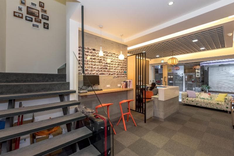 Colormix Hotel And Hostel main