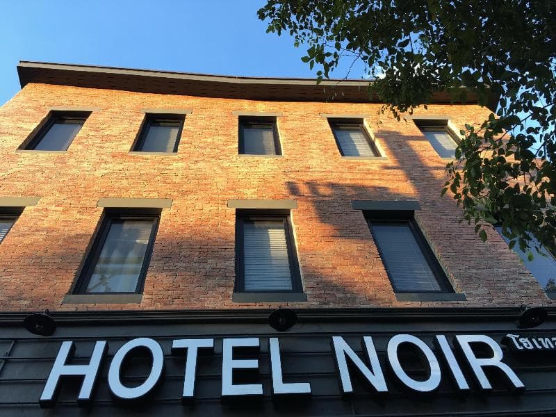 Hotel Noir 4