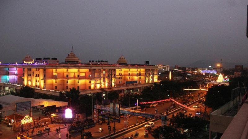 Hotel Govind Heights 4