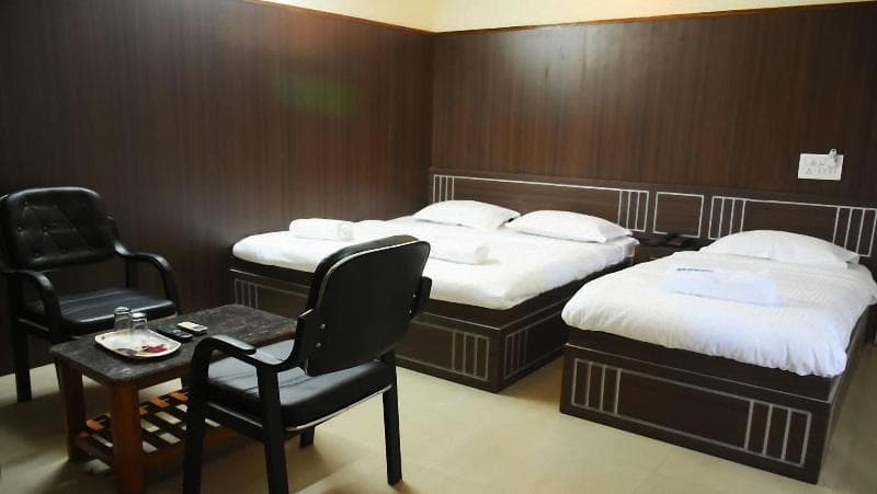 Hotel Govind Heights 5