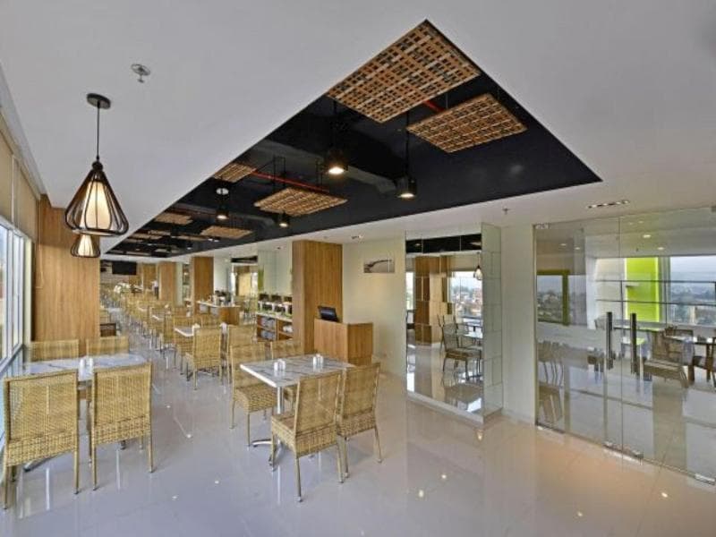 Whiz Prime Hotel Basuki Rahmat Malang photo 1
