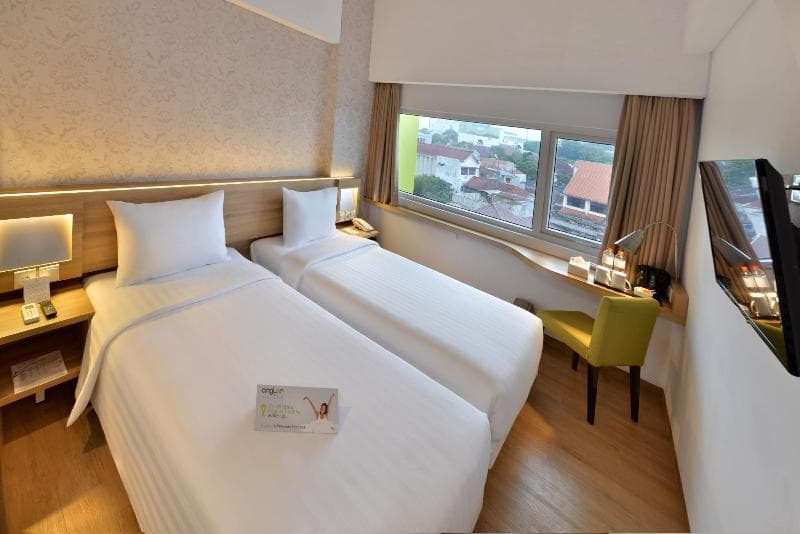 Whiz Prime Hotel Basuki Rahmat Malang 2