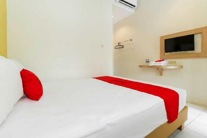 Reddoorz Plus @ Slamet Riyadi photo 1