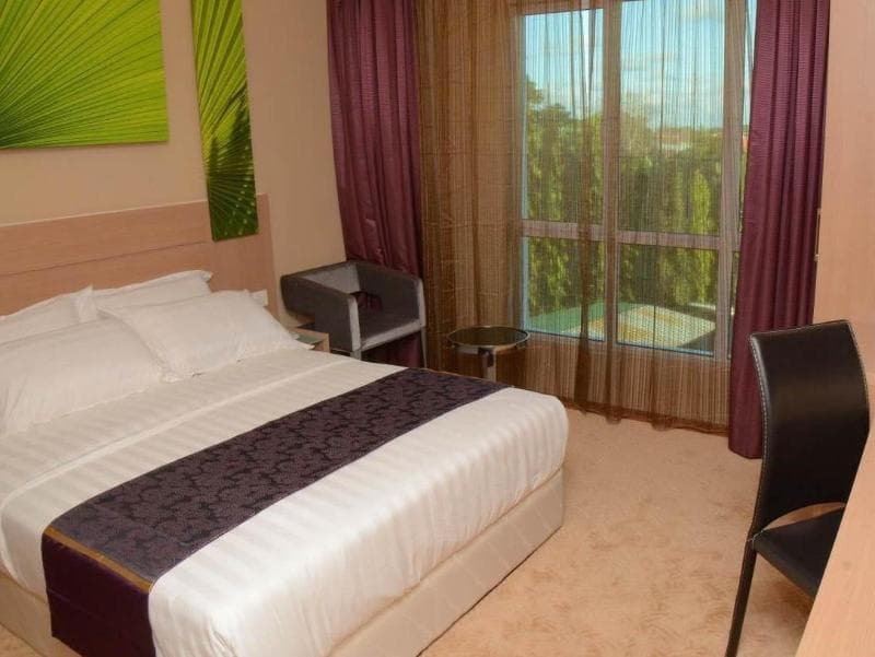 Amanson Signature Hotel 3