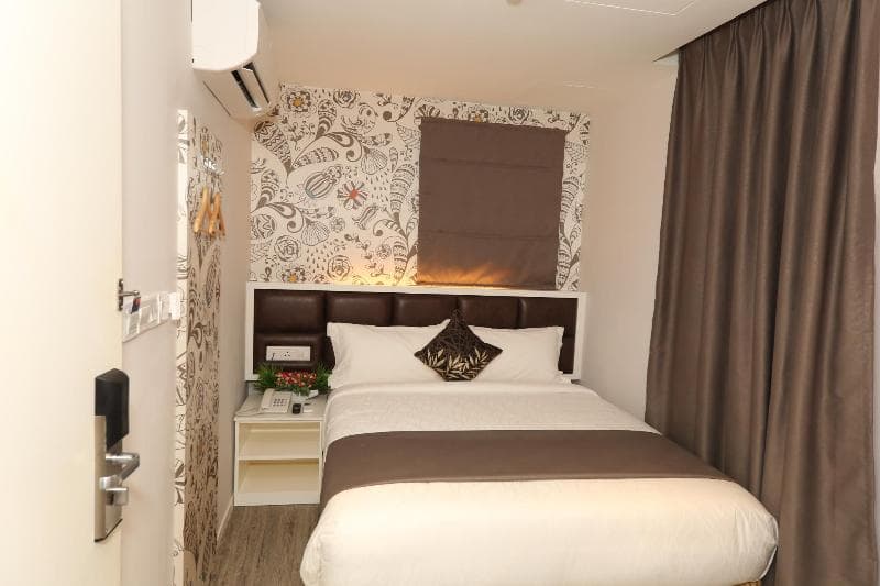 M&M Hotel 3