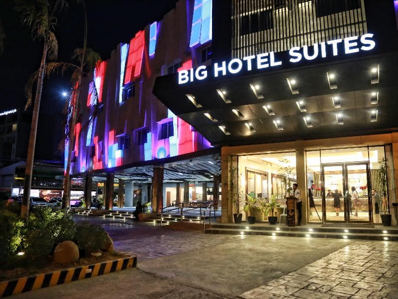Big Hotel Suites photo 1