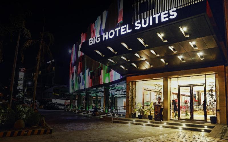 Big Hotel Suites 4