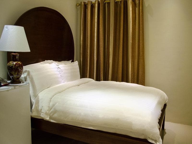 Ritz Hotel 2