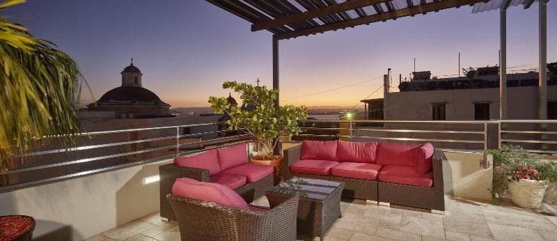 Decanter Hotel photo 1